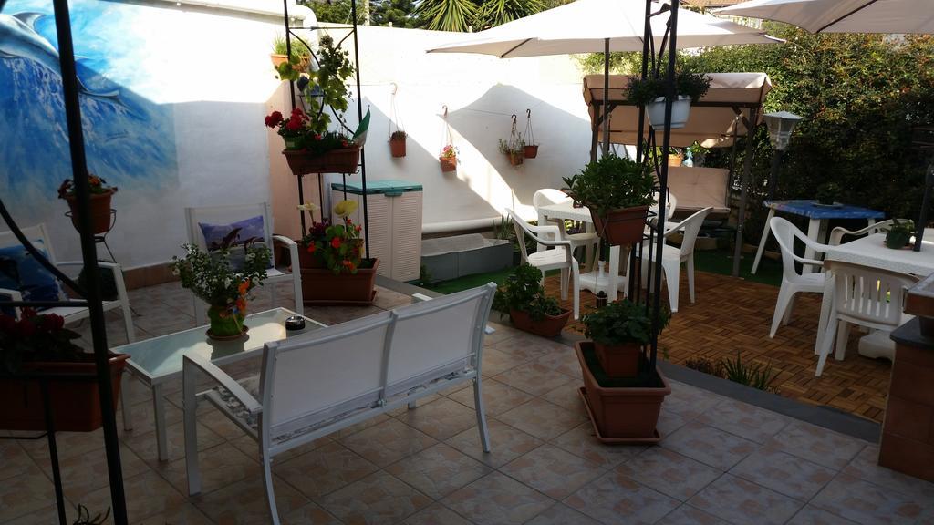 Beb I Delfini Di Casa Paola Bed & Breakfast Mascali Eksteriør bilde