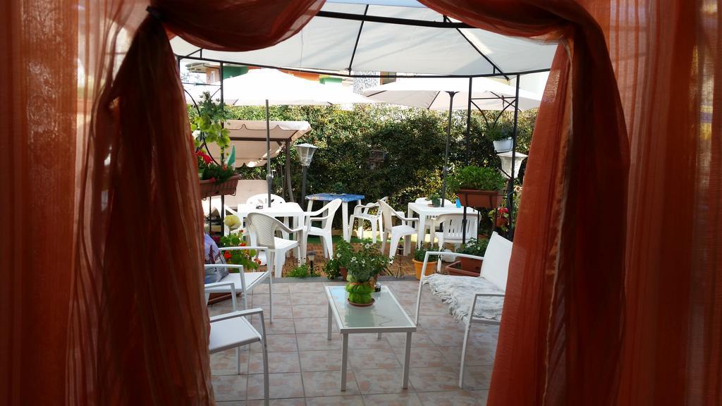 Beb I Delfini Di Casa Paola Bed & Breakfast Mascali Eksteriør bilde