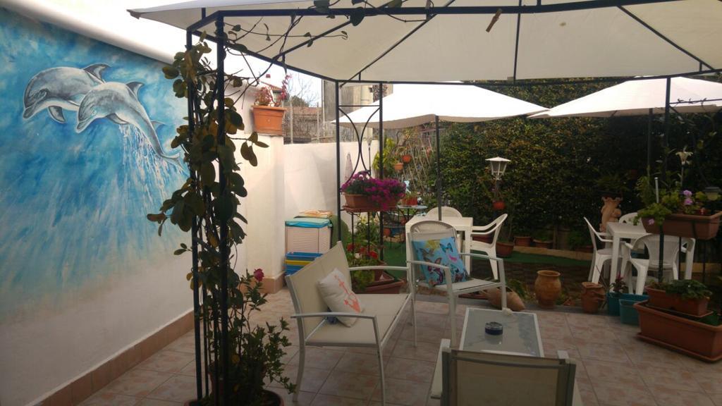 Beb I Delfini Di Casa Paola Bed & Breakfast Mascali Eksteriør bilde