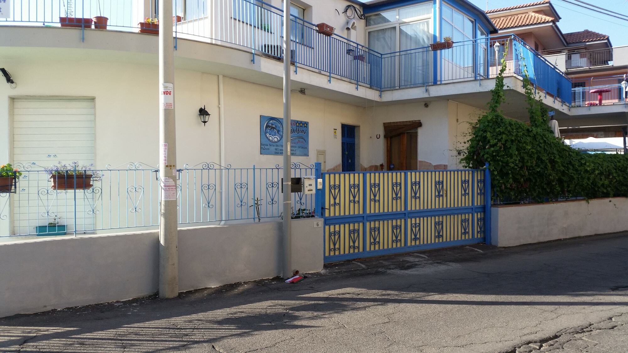 Beb I Delfini Di Casa Paola Bed & Breakfast Mascali Eksteriør bilde
